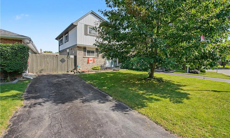 4 Seaforth Court
