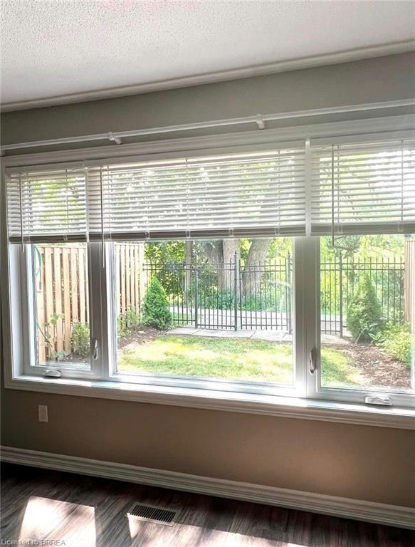 50-62 Tivoli Drive, Hamilton, ON, L9C 2E4 - 11