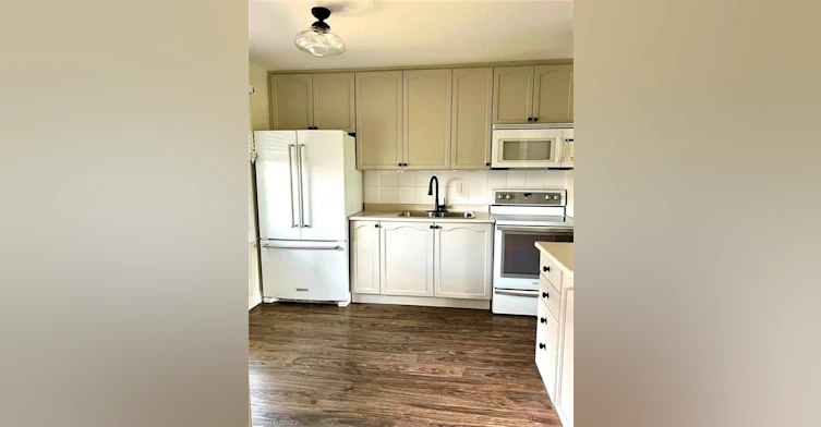 50-62 Tivoli Drive, Hamilton, ON, L9C 2E4 - 3