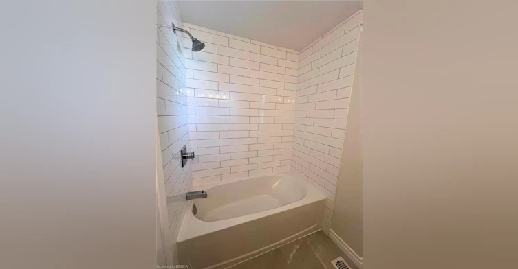 50-62 Tivoli Drive, Hamilton, ON, L9C 2E4 - 13
