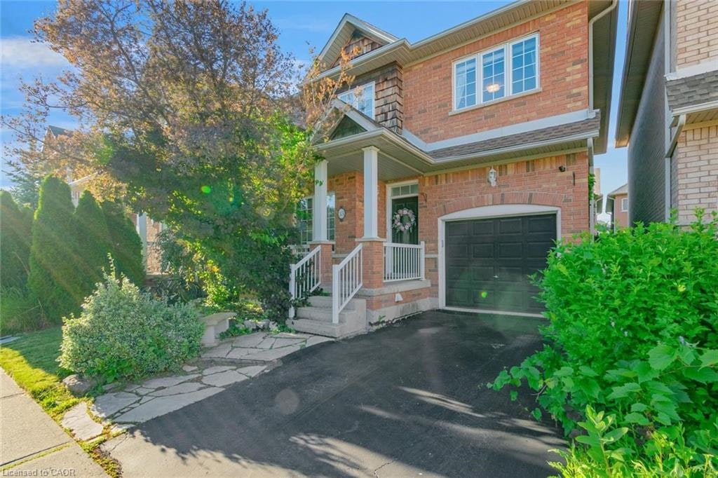 33 Panorama Way, Hamilton, ON, L8E 6C6
