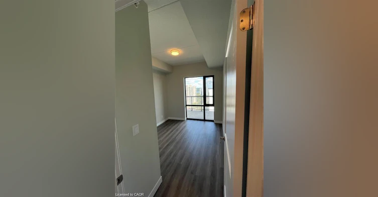 1410-15 Queen Street S, Hamilton, ON, L8P 3R6