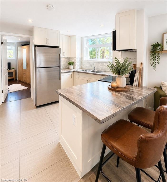 A-489 East Avenue, Kitchener, ON, N2H 1Z7 - 4