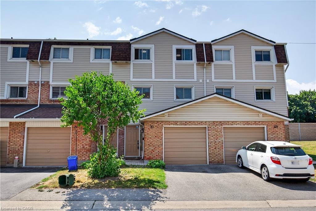 70-11 Harrisford Street, Hamilton, ON, L8K 6L7