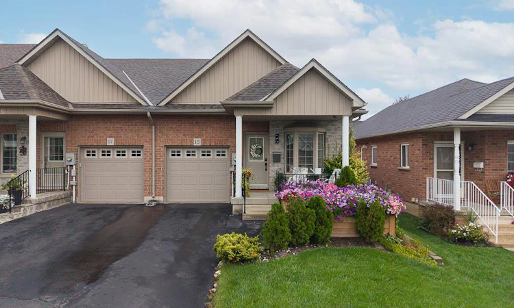 15 Millcroft Drive