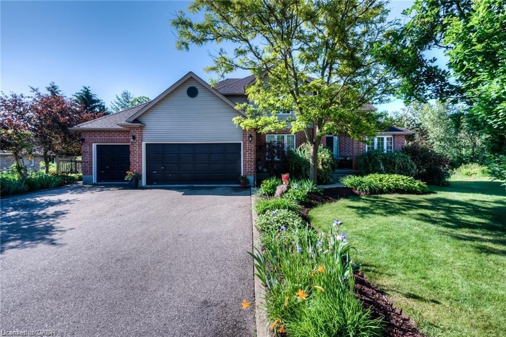 25 Idle Ridge Court, Kitchener, ON, N2A 3W3