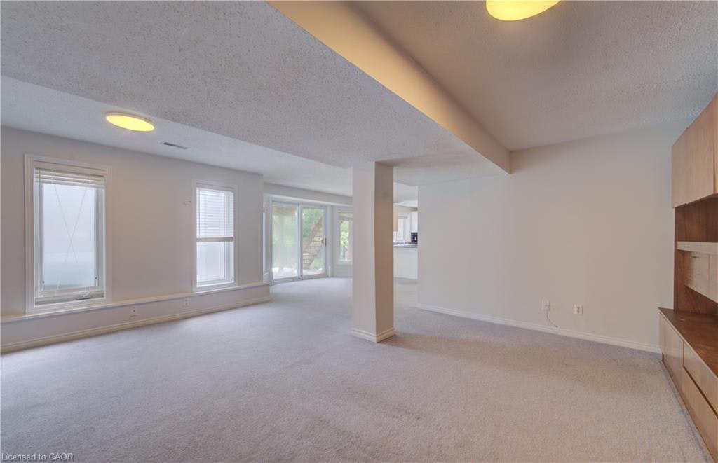 25 Idle Ridge Court, Kitchener, ON, N2A 3W3 - 17