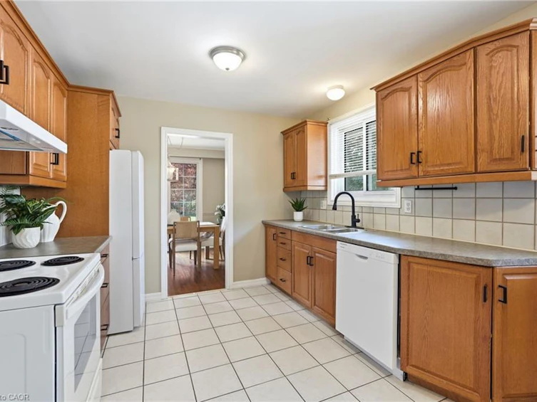 635 Ramsgate Road, Burlington, ON, L7N 2X9 - 13