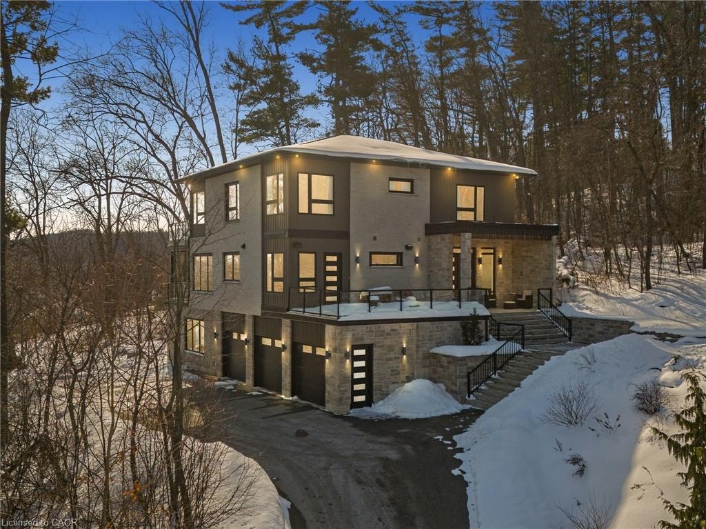 111 Grand Ridge Drive, Cambridge, ON, N1S 5B3