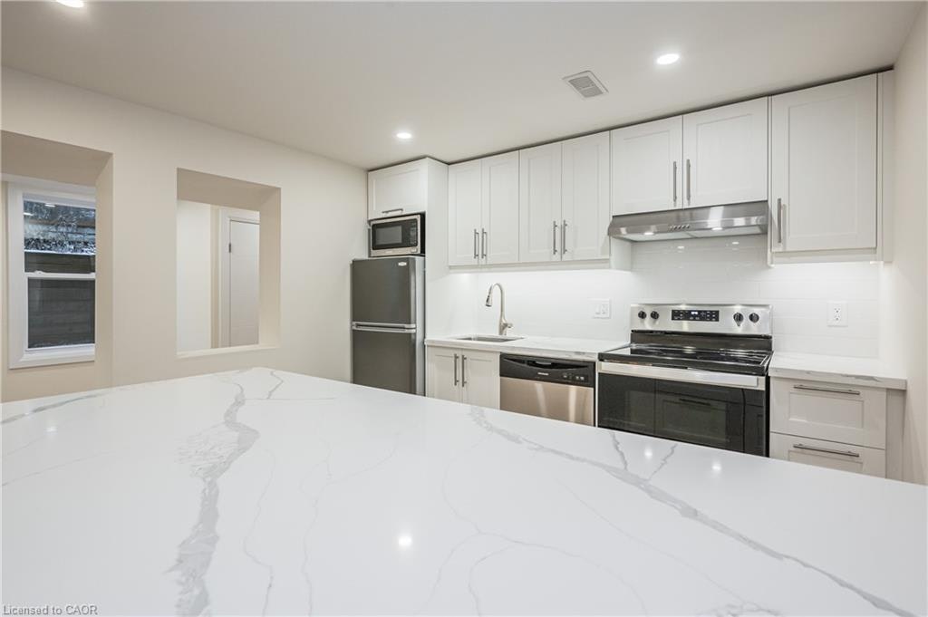 LOWER-348 Forest Hill Drive, Kitchener, ON, N2M 4H2
