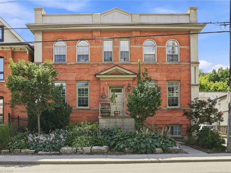 202-54 Alanson Street, Hamilton, ON, L8N 1W5 - 2
