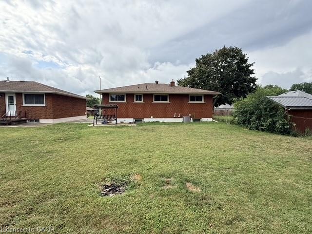 UPPER-236 Bruce Street, Brantford, ON, N3S 4Z9 - 3