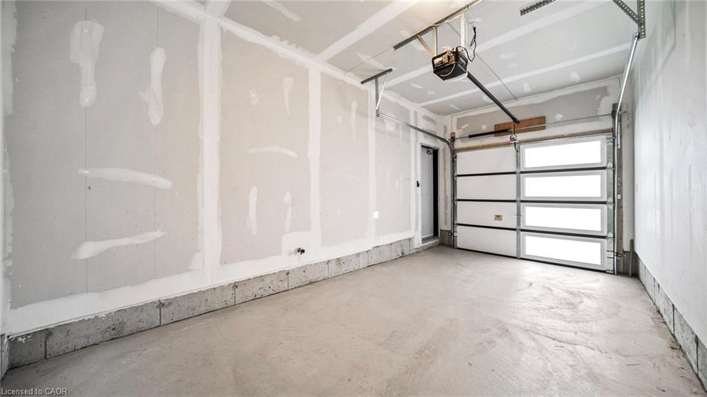 102 Settlers Road E, Oakville, ON, L6H 7W5 - 8