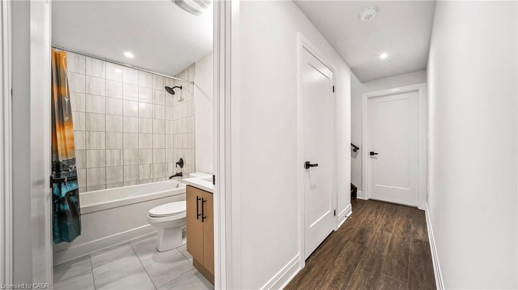 102 Settlers Road E, Oakville, ON, L6H 7W5 - 31
