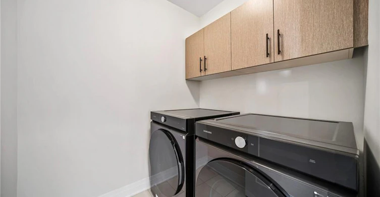102 Settlers Road E, Oakville, ON, L6H 7W5 - 17