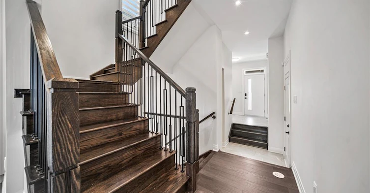 102 Settlers Road E, Oakville, ON, L6H 7W5 - 13
