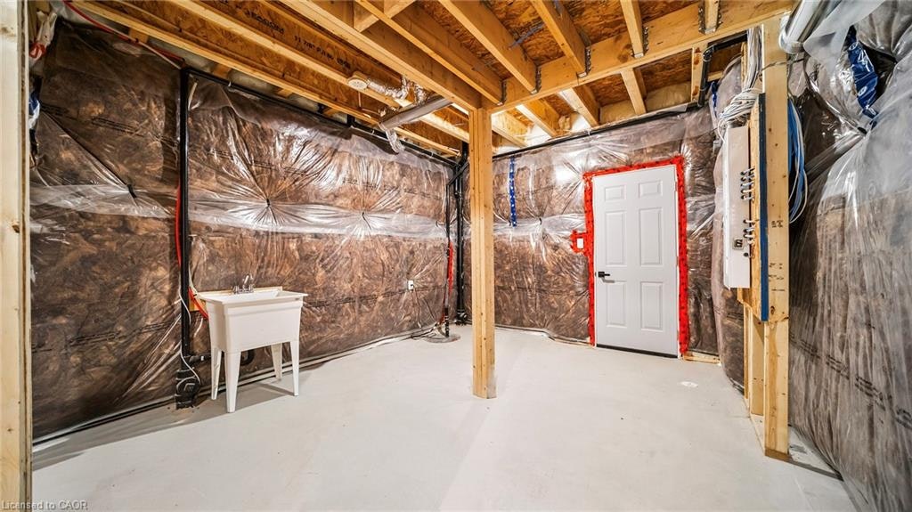 102 Settlers Road E, Oakville, ON, L6H 7W5 - 32