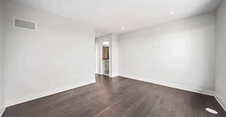 102 Settlers Road E, Oakville, ON, L6H 7W5 - 25