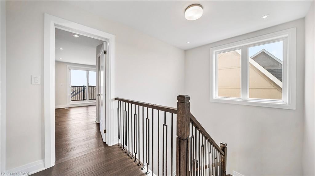 102 Settlers Road E, Oakville, ON, L6H 7W5 - 23