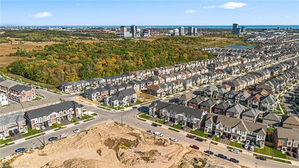 102 Settlers Road E, Oakville, ON, L6H 7W5 - 37