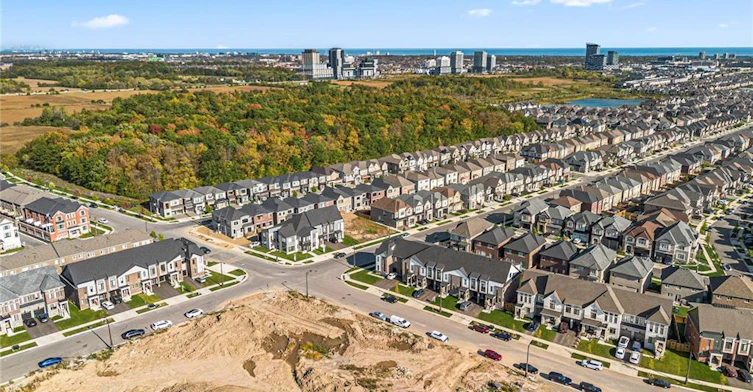 102 Settlers Road E, Oakville, ON, L6H 7W5 - 37
