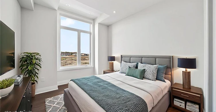 102 Settlers Road E, Oakville, ON, L6H 7W5 - 16