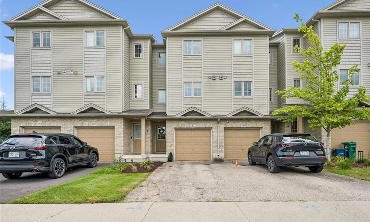 137 Highland Crescent