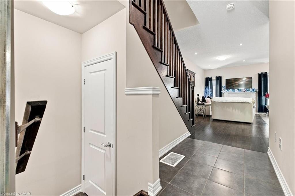 53 Sonoma Valley Crescent, Hamilton, ON, L9B 0J3 - 8
