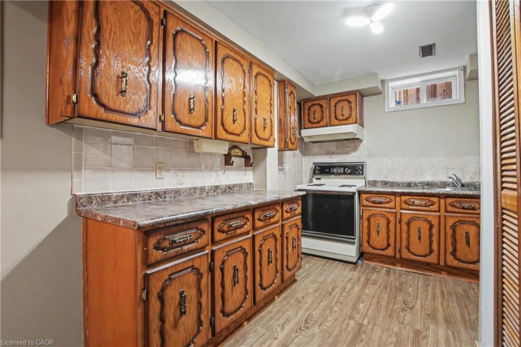 14 Indian Crescent, Hamilton, ON, L8V 4V6 - 10