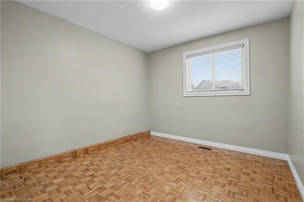 14 Indian Crescent, Hamilton, ON, L8V 4V6 - 6