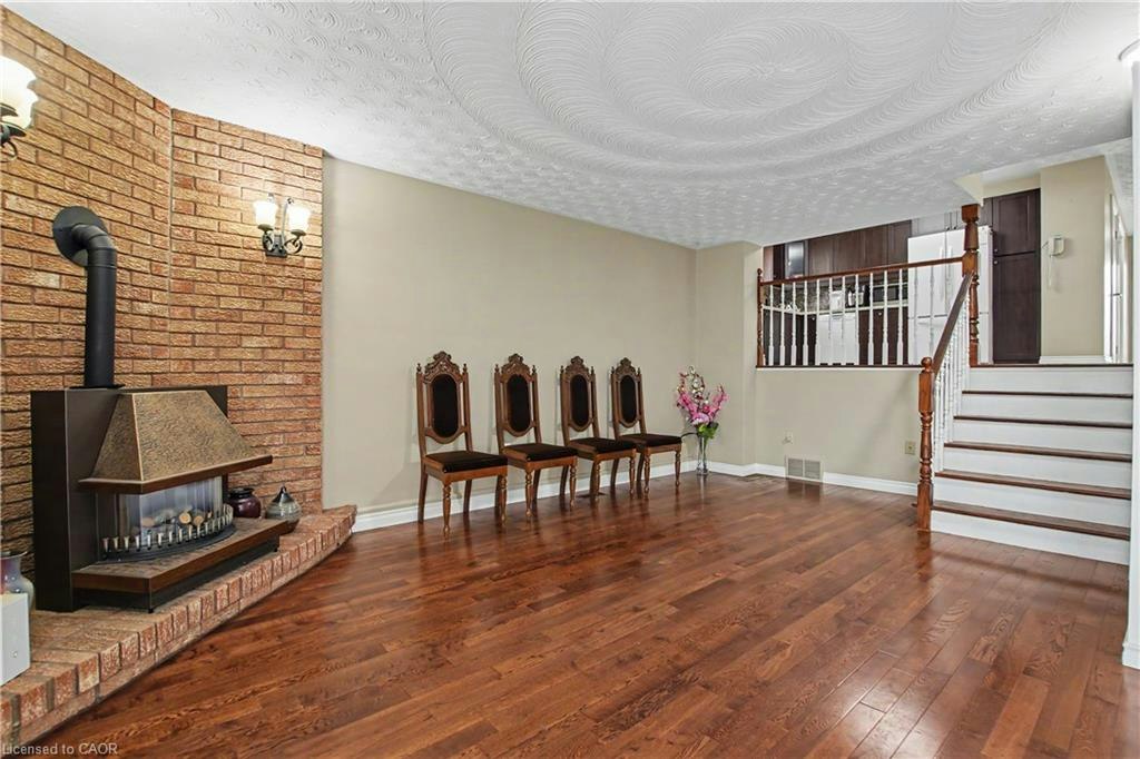 14 Indian Crescent, Hamilton, ON, L8V 4V6 - 6