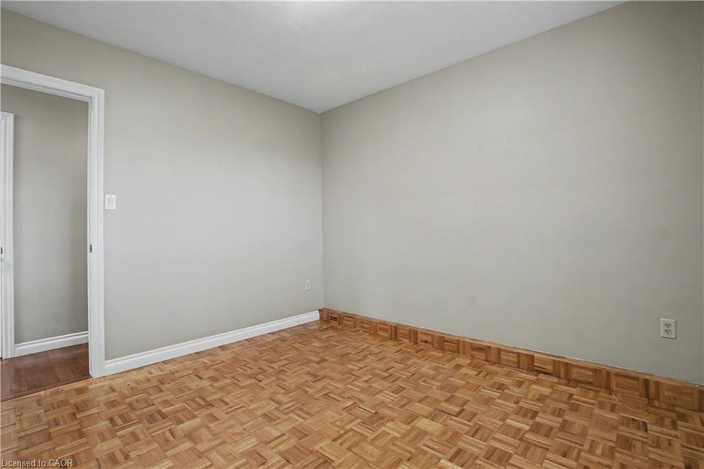 14 Indian Crescent, Hamilton, ON, L8V 4V6 - 7