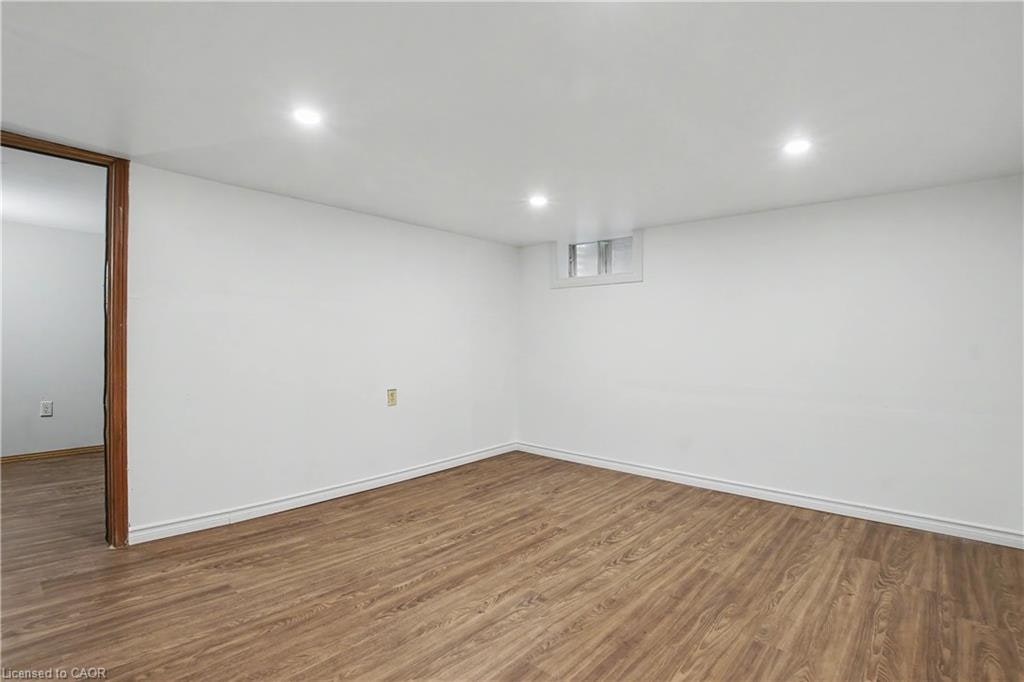 14 Indian Crescent, Hamilton, ON, L8V 4V6 - 16