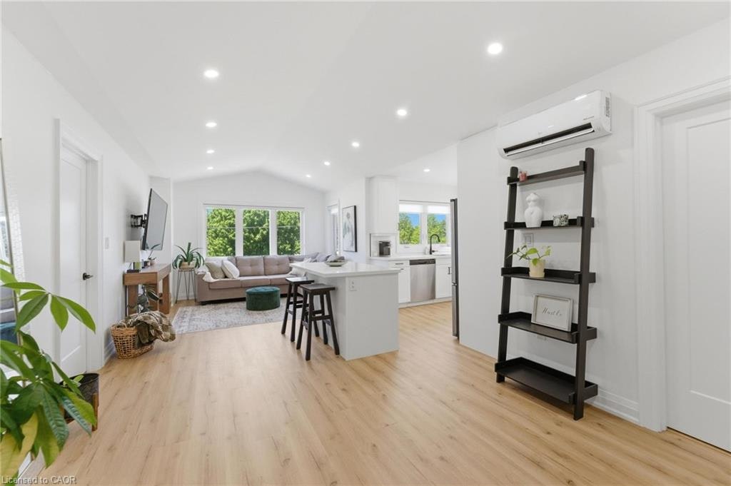 UPPER-82 Cumming Court, Hamilton, ON, L9G 1V3 - 4