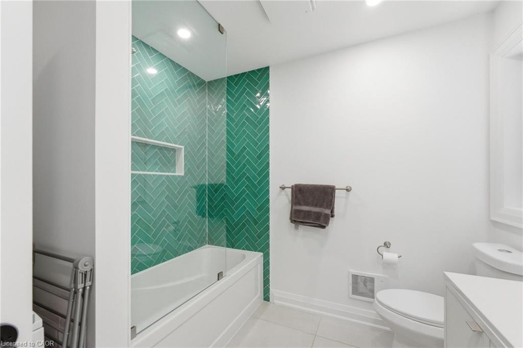UPPER-82 Cumming Court, Hamilton, ON, L9G 1V3 - 13