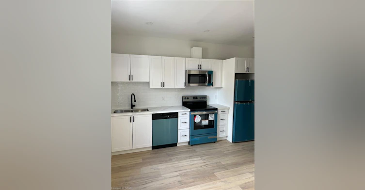 30 Victoria Avenue N, Hamilton, ON, L8L 5E1