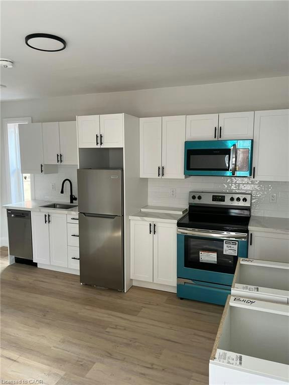 30 Victoria Avenue N, Hamilton, ON, L8L 5E1 - 3