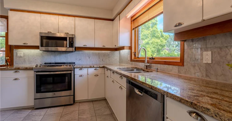 1129 Scenic Drive, Hamilton, ON, L9C 1H8 - 7