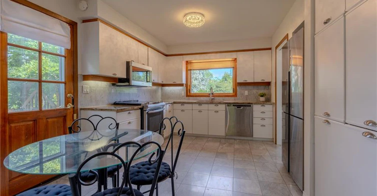 1129 Scenic Drive, Hamilton, ON, L9C 1H8 - 8