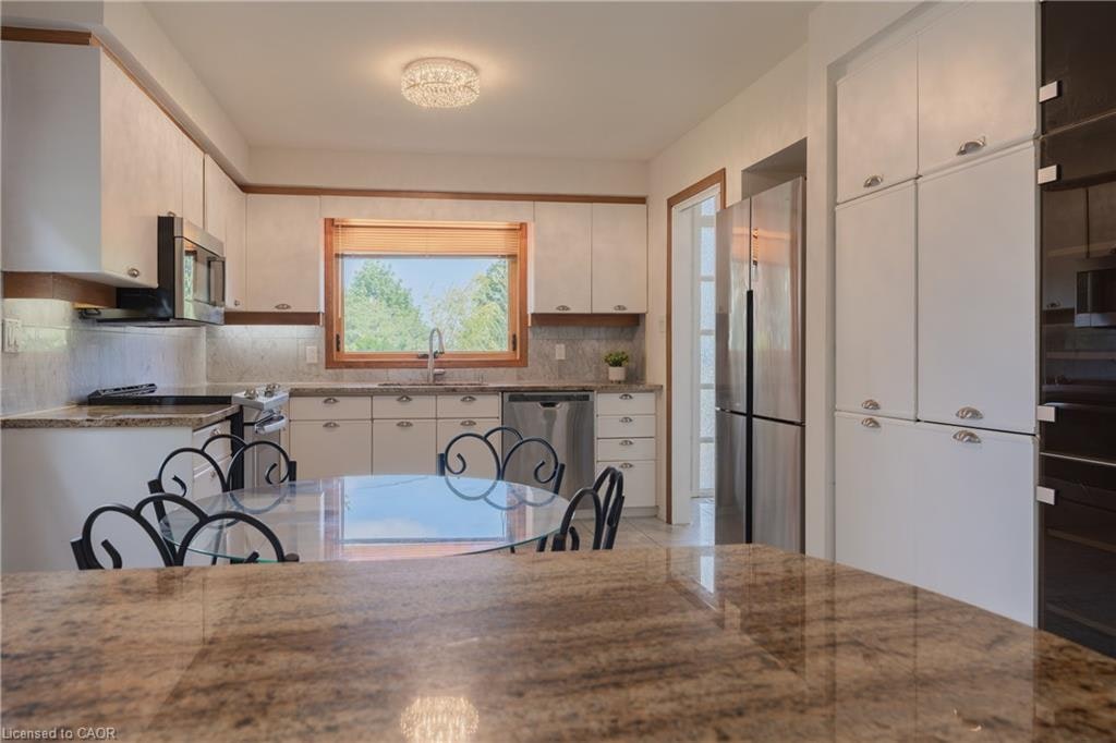 1129 Scenic Drive, Hamilton, ON, L9C 1H8 - 10