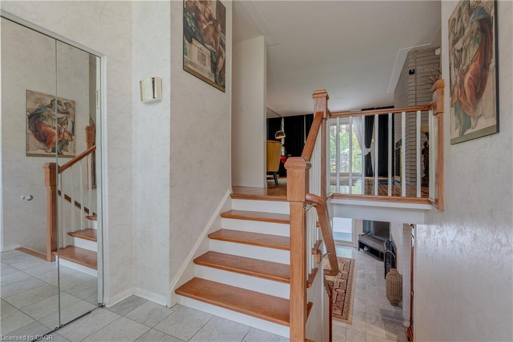 1129 Scenic Drive, Hamilton, ON, L9C 1H8 - 5