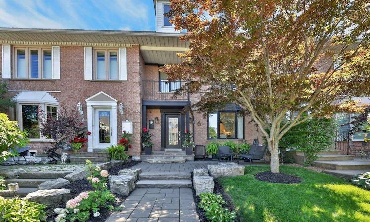 6 Harbour Drive