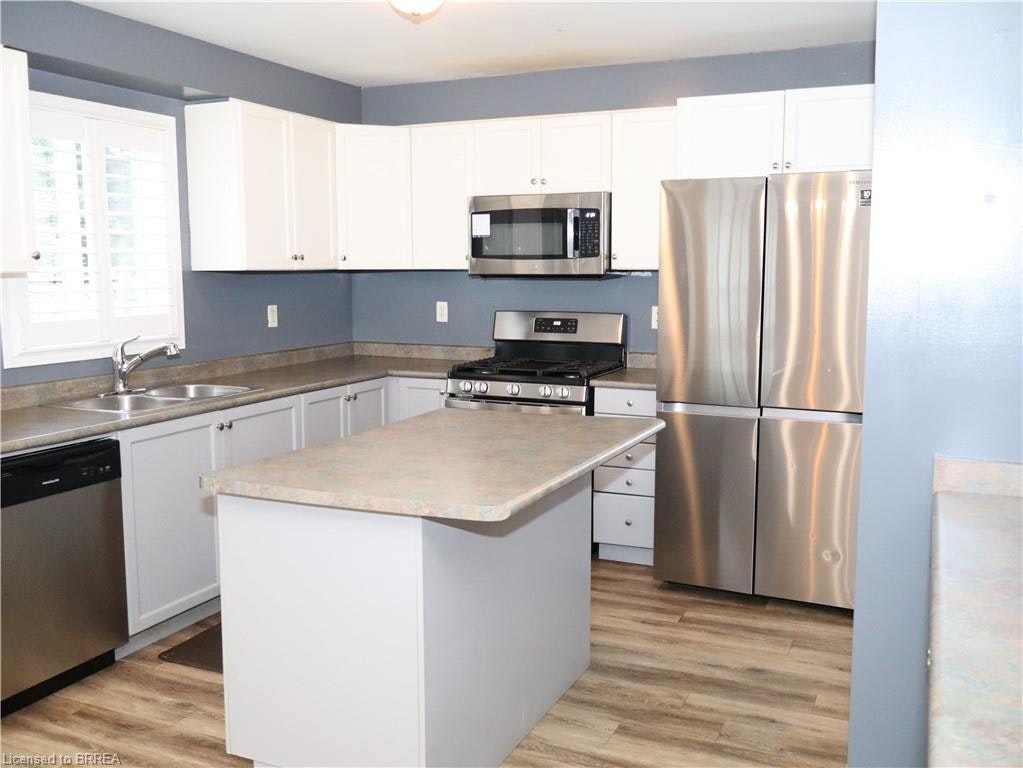 Upper-116 Blackburn Drive, Brantford, ON, N3T 6S2 - 9