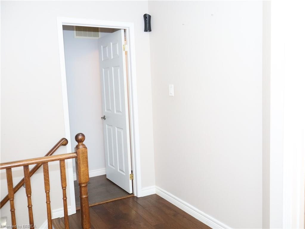 Upper-116 Blackburn Drive, Brantford, ON, N3T 6S2 - 16