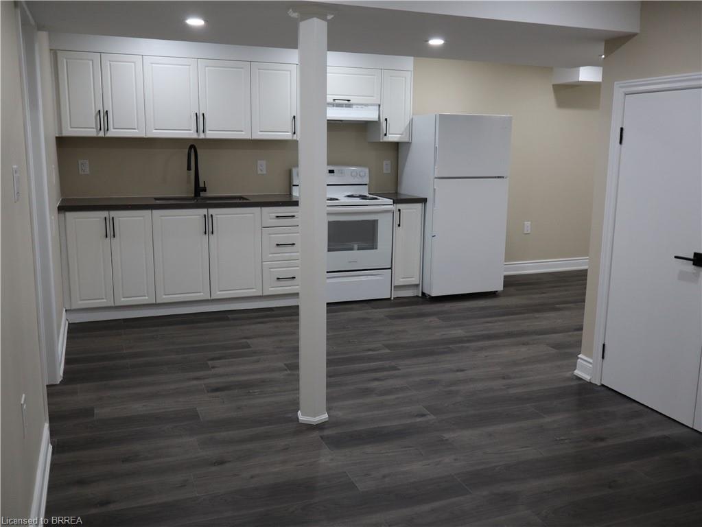 Lower-116 Blackburn Drive, Brantford, ON, N3T 6S2 - 9