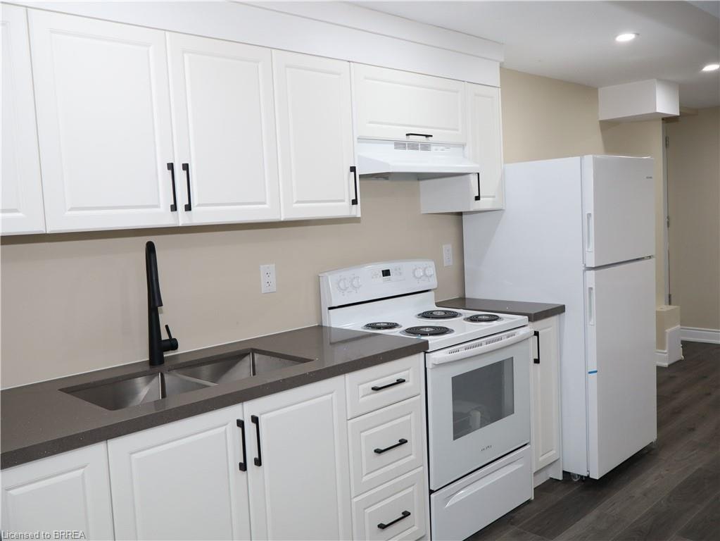 Lower-116 Blackburn Drive, Brantford, ON, N3T 6S2 - 5