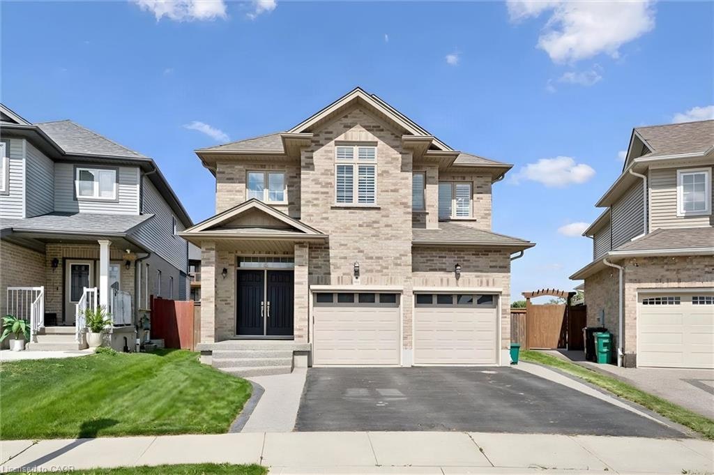 941 Eden Oak Court, Kitchener, ON, N2A 0H4