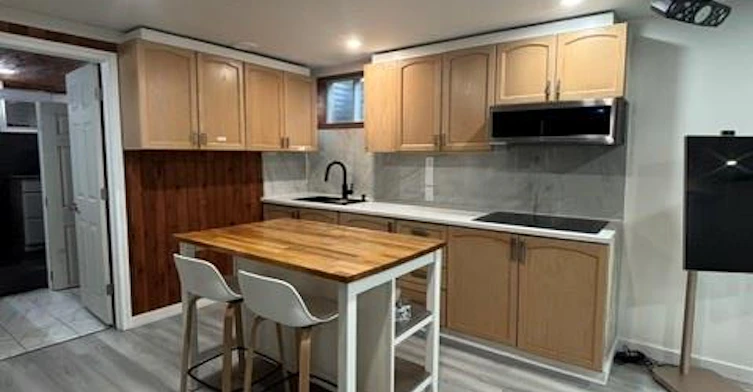 2-105 Maple Drive, Hamilton, ON, L8M 1X1 - 2