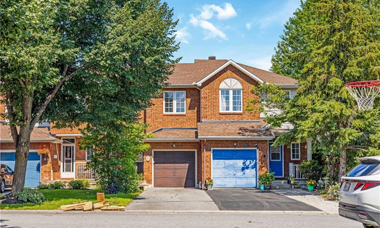 82 Milner Downs Crescent