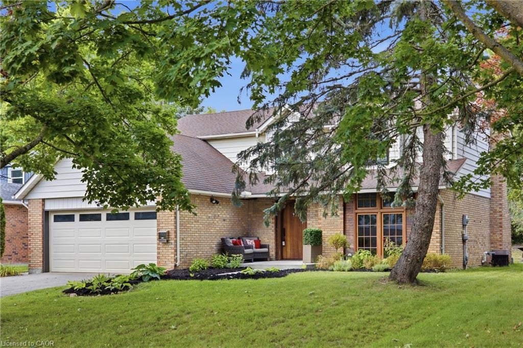 416 Clairbrook Crescent, Waterloo, ON, N2L 5V7